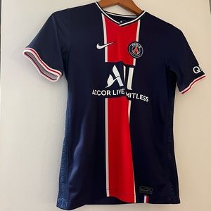 Paris Saint-Germain Youth Size L Nike Jersey